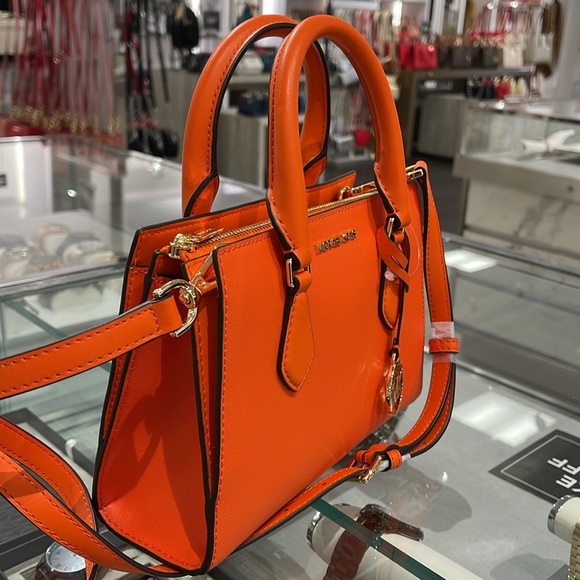 MICHAEL KORS
Sheila Small Faux Saffiano Leather Satchel
Poppy 
NWT - Picture 4 of 16